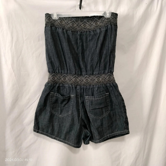 Blue Spice Size Medium Chambray Shirring Romper Jumpsuit shorts Pockets - Picture 3 of 11